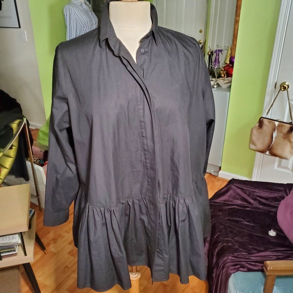 Chic Zara Black Oversized Top with Ruffled Hem